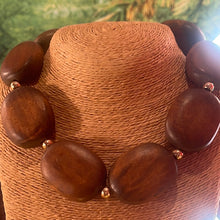 Load image into Gallery viewer, Wooden Oval Necklace
